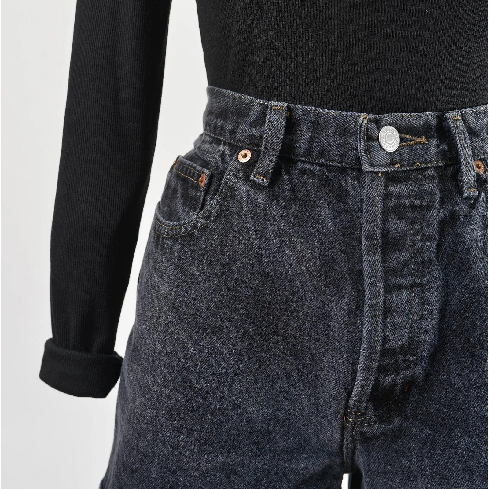 Vintage 90s GAP Washed Black Cotton Denim High Waisted Mom Jean Shorts M